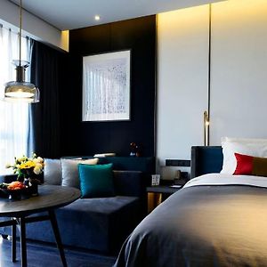 Yazhi Wangta twin room